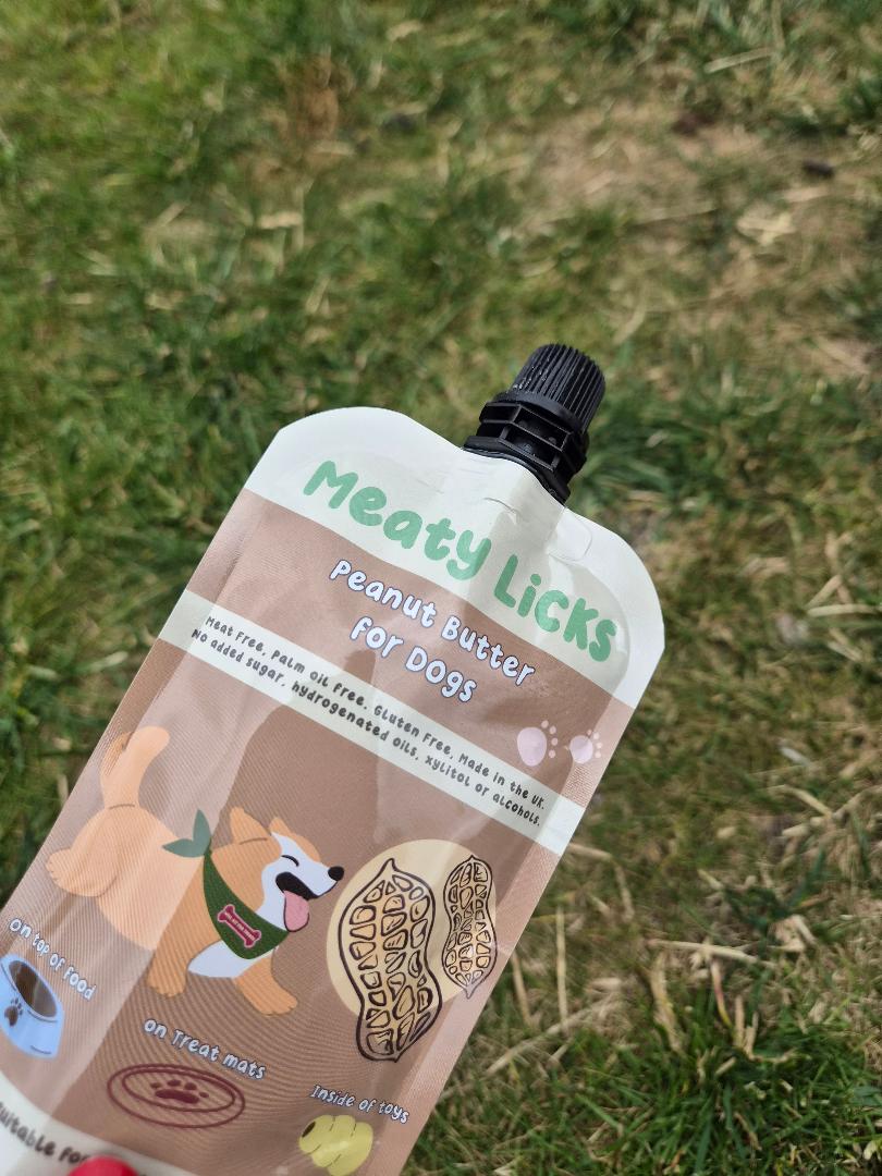 Meaty Licks Flavoured Peanut Butter Squeezy Pouches